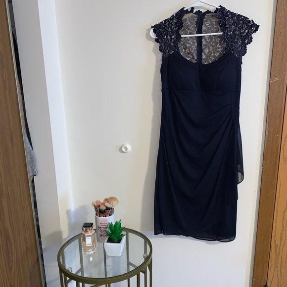 Dress - Picture 1 of 2